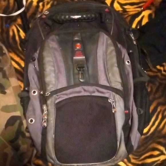 Really Nice SwissGear backpack - Picture 1 of 4